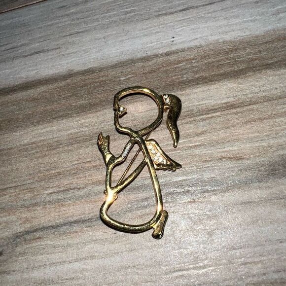 Vintage Signed CCi Gold-Tone Praying Little Girl Angel Rhinestone Brooch / Pin - Picture 1 of 7